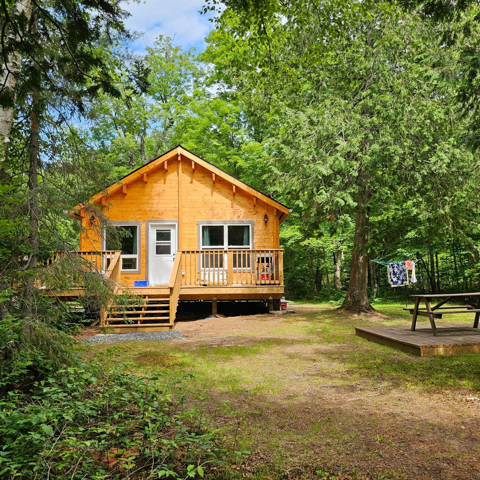 Parkway Cottage Resort And Trading Post Dwight Dış mekan fotoğraf